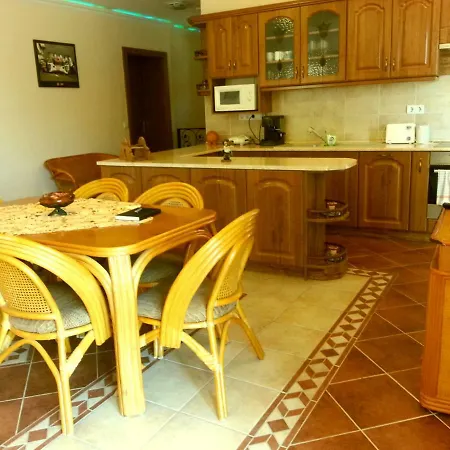 Moricz Apartman * Эгер
