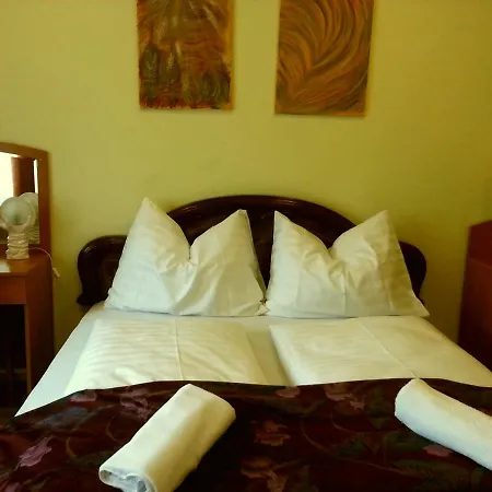 Moricz Apartman Апарт-отель